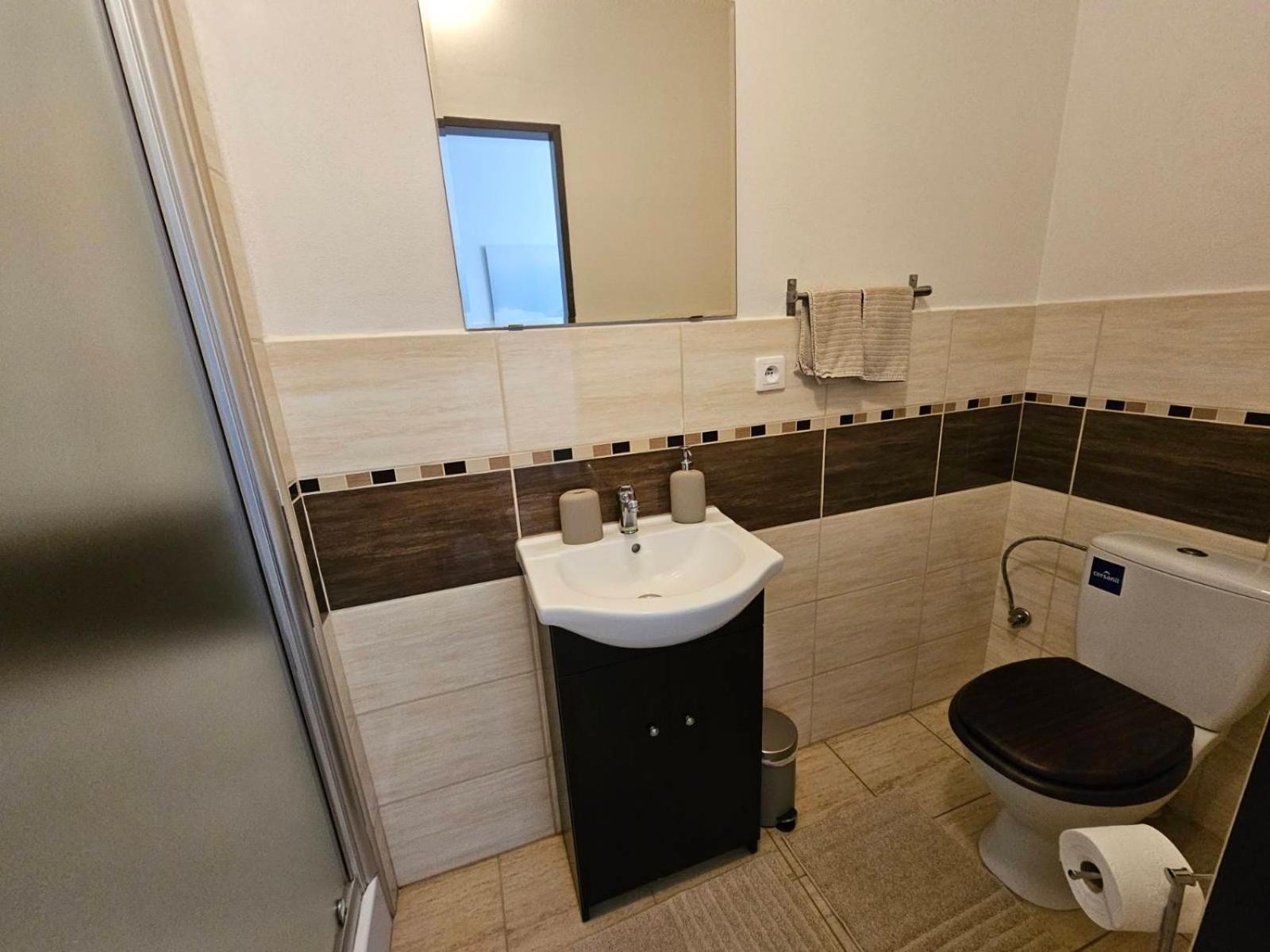 Villa Paradajs - Ubytovanie Pri Jazere Banská Štiavnica Kültér fotó